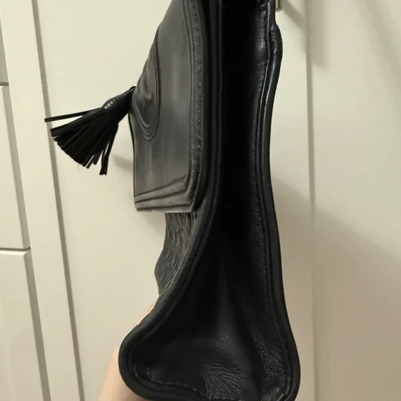 Tory Burch Large Black Matte Fleming Quilted Convertible Leather Shoulder Bag - Picture 4 of 11